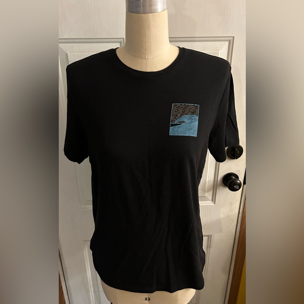 Old Navy men’s tee shirt
